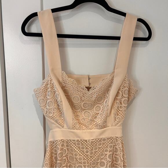 NEW BCBGMAXAZRIA Cream Open Back Alena Dress Sz 10 - Picture 3 of 12